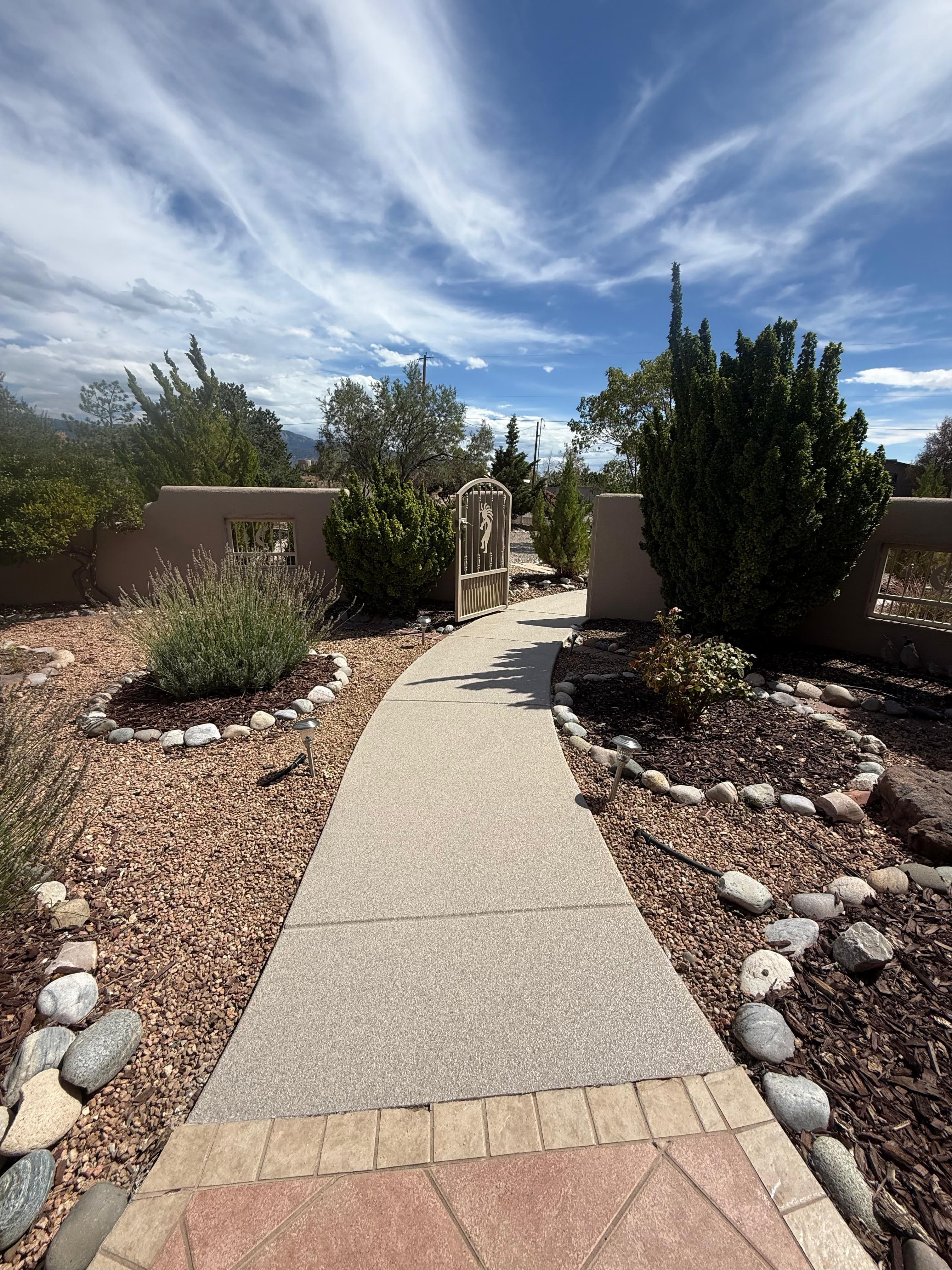 Double Broadcast Quartz Walkways Media 9